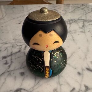 Japanese kokeshi doll, new condition, 3 inches